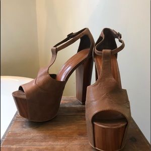 Jessica Simpson Dany Taupe Platform Heel🌻